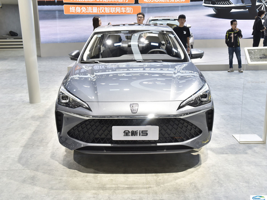 ROEWE 2023-2024 콤팩트 가솔린 세단 수동 운전석 조정 및 저렴한 가격
