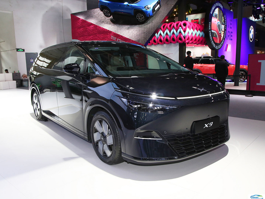 Xpeng Xiaopeng X9 MPV 에너지 차량 소매 고객용 전기 자동차