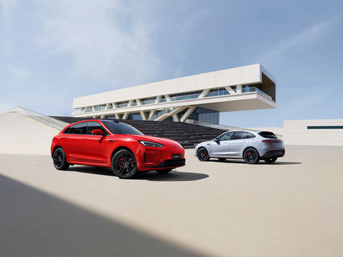 2024 쉐보레 크루즈 몬자 세단 1.5L 1.3T 후면 카메라 EV 승용차