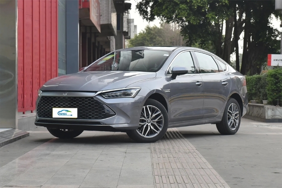 강력한 BYD의 Qin Plus Dm-2024 Dm-I 명예 버전 PHEV 세단 하이브리드 기술