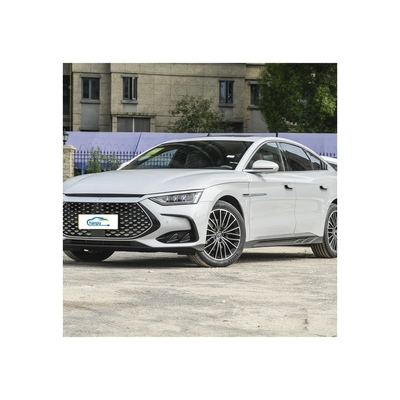 DM-2024 DM-I 명예 버전 121Km PHEV BYD의 중장량 차량에 대한 충전 세단