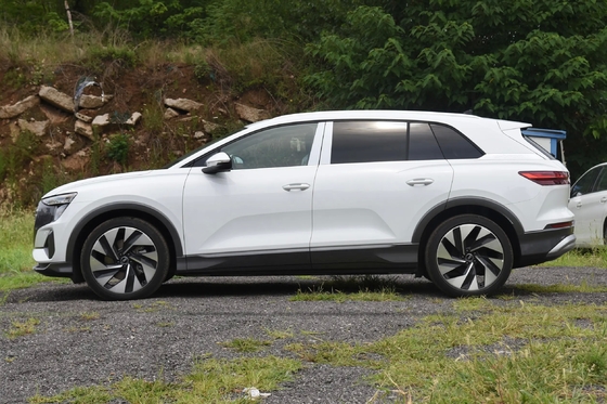 SUV 시티 라이드온 자동차 Q5 E-Tron-50 E-Tron 쿼트로 빛나는 브로케이트 슈트 전기 차량