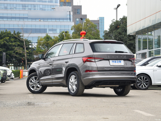 2023 스코다 코디아크 2.0T 186hp 220hp 5/7 좌석 터치 스크린 전기 주차 브레이크 폭스바겐용 가솔린 자동차