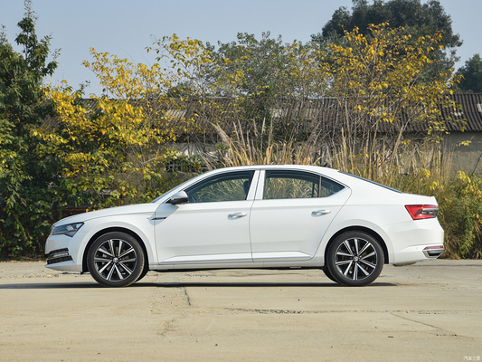 전기 운전자 좌석 조정 2024 스코다 슈퍼브 TSI 280 AWD SUV 포크스바겐