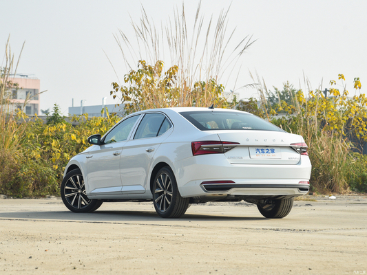 전기 운전자 좌석 조정 2024 스코다 슈퍼브 TSI 280 AWD SUV 포크스바겐