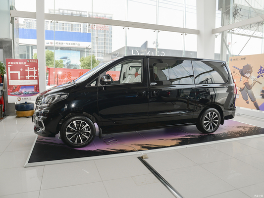 LED 헤드라이트와 자동 변속기 동펜 펑싱 포팅 M7 4도어 7석 MPV