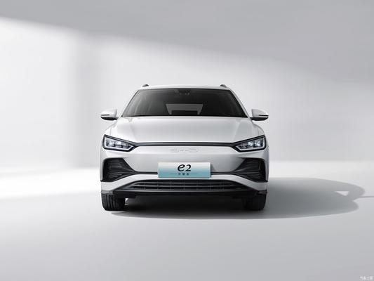 충칭 한푸 자동차의 BYD E2 전기 해치백 세단