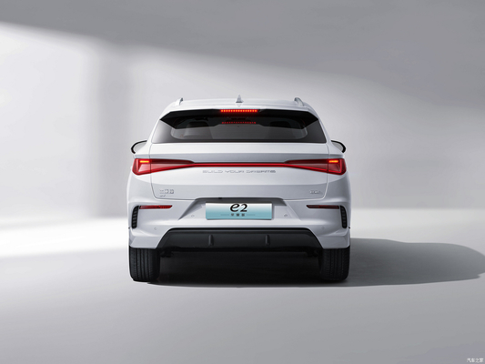 충칭 한푸 자동차의 BYD E2 전기 해치백 세단