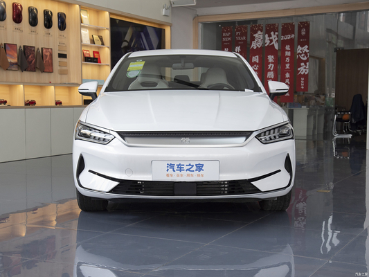 2024 BYD 퀸 플러스 EV와 DM-i 하이브리드 세단으로 운전 경험을 혁신하세요