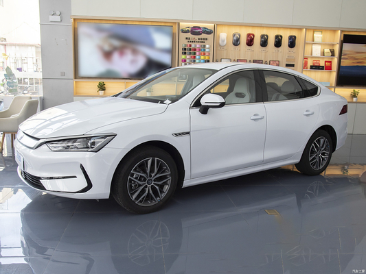 2024 BYD 퀸 플러스 EV와 DM-i 하이브리드 세단으로 운전 경험을 혁신하세요